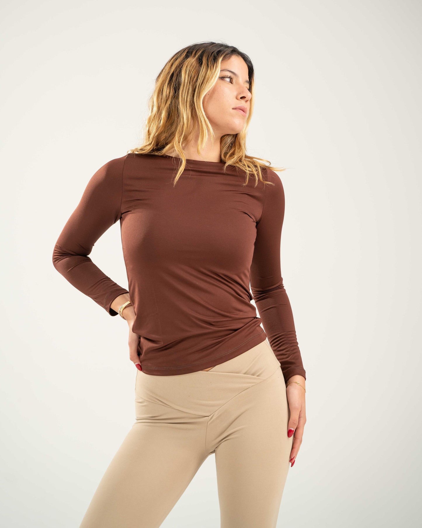 Fitted Long Sleeve Round Neck Top
- Brown