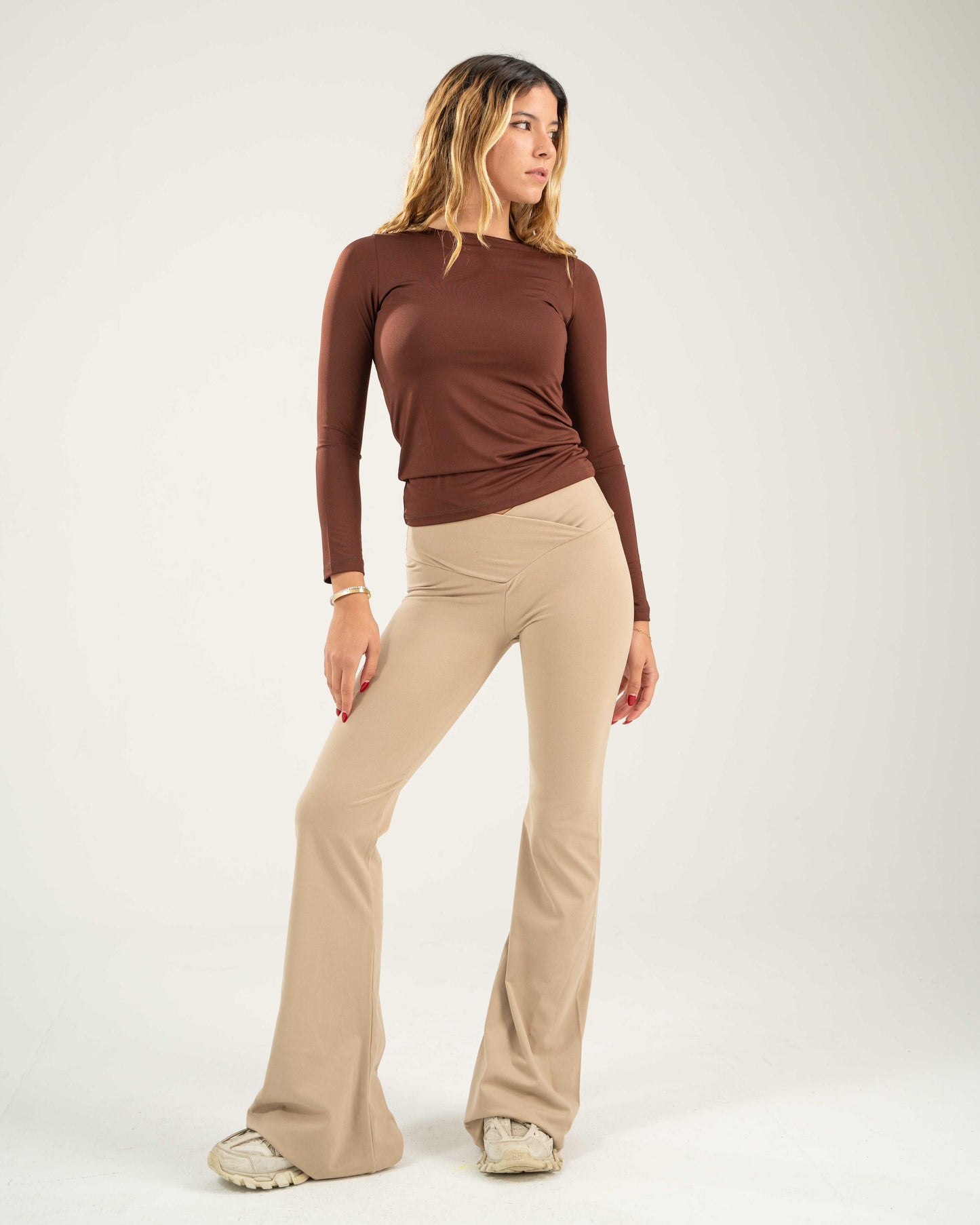 Fitted Long Sleeve Round Neck Top
- Brown