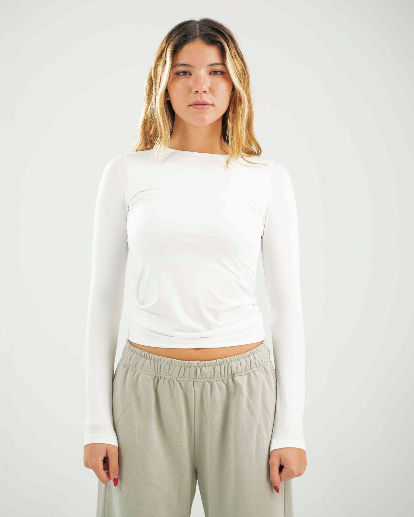 Fitted Long Sleeve Round Neck Top - White